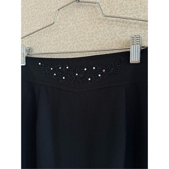 Vintage knee length skirt - Picture 2 of 8